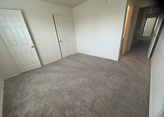 10610  Mathom Lndg Unit 4, Universal City, TX 78148 — photo 7