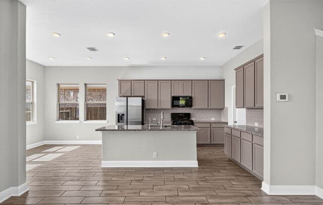 619  Wipper, New Braunfels, TX 78130 — photo 11