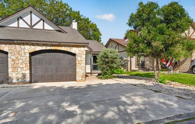 8523 Stonebridge #2 Unit 2