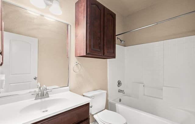 2910  Owasso, San Antonio, TX 78211 — photo 16