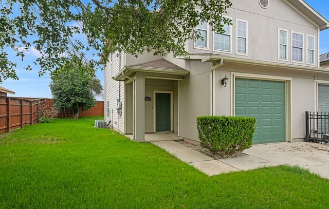 2910  Owasso, San Antonio, TX 78211 — photo 2