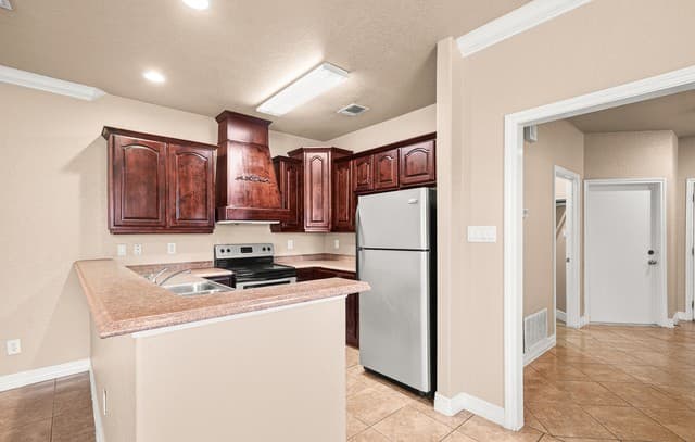 2910  Owasso, San Antonio, TX 78211 — photo 6