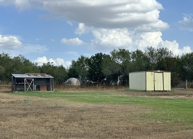 10161  Loop 106, Adkins, TX 78101 — photo 10