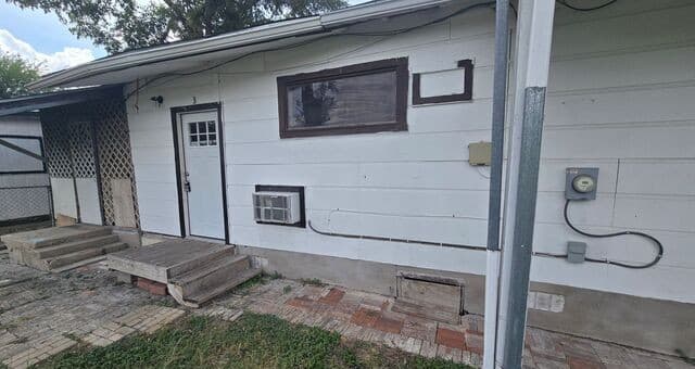 2614  Monterey St Unit 3, San Antonio, TX 78207 — photo 11