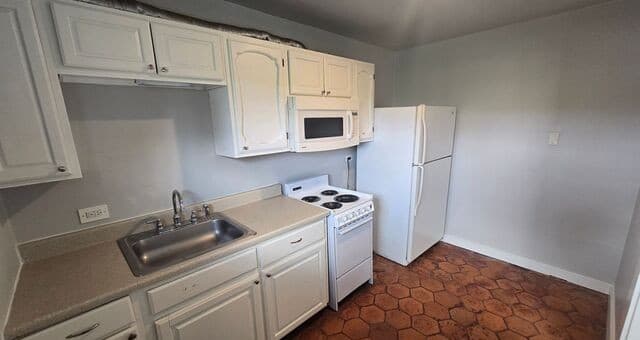 2614  Monterey St Unit 3, San Antonio, TX 78207 — photo 2