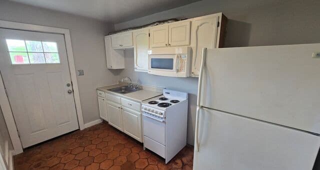 2614  Monterey St Unit 3, San Antonio, TX 78207 — photo 4