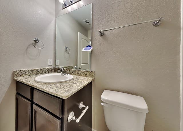 2910  Lavender Mdw, San Antonio, TX 78222 — photo 16