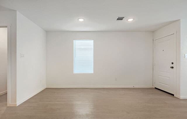 6840  Chert Chase, Elmendorf, TX 78112 — photo 6