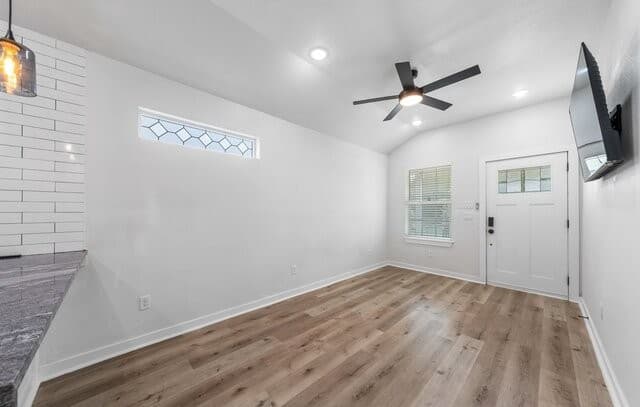 329  Saint Francis, San Antonio, TX 78204 — photo 10