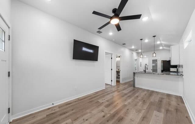 329  Saint Francis, San Antonio, TX 78204 — photo 7