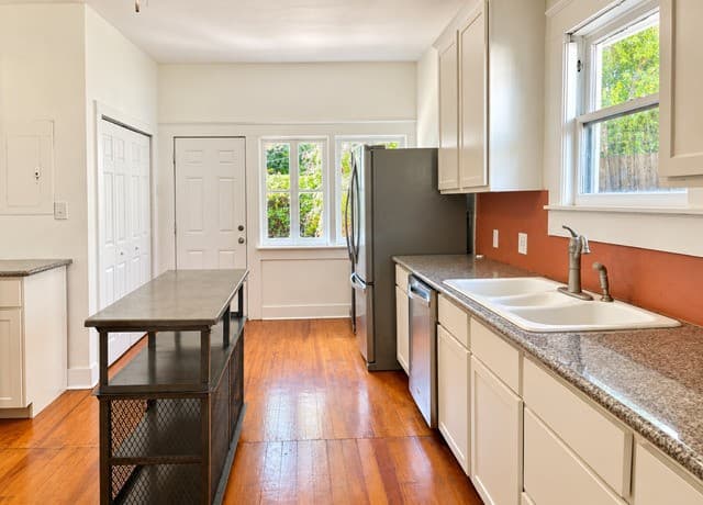 936 W Summit Ave, San Antonio, TX 78201 — photo 7