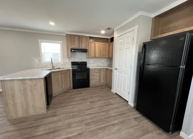 15934  Flores Crst, San Antonio, TX 78221 — photo 4