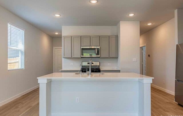 5318  Tourmaline Loop, San Antonio, TX 78222 — photo 10