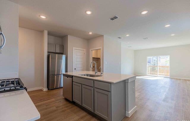5318  Tourmaline Loop, San Antonio, TX 78222 — photo 4