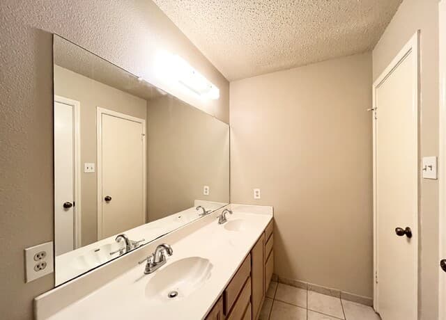 6426  Regency Lane, San Antonio, TX 78249 — photo 25