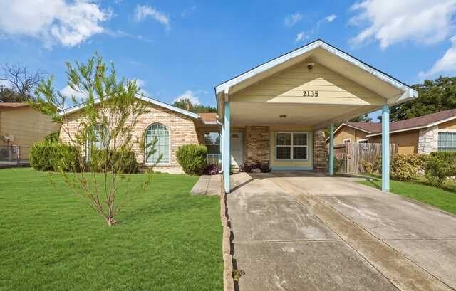2135 Jim Bowie Dr