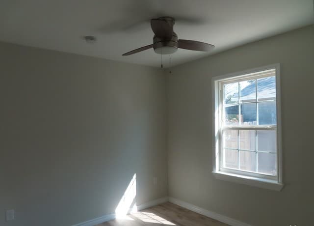 110  Alexander Rd, San Antonio, TX 78201 — photo 16