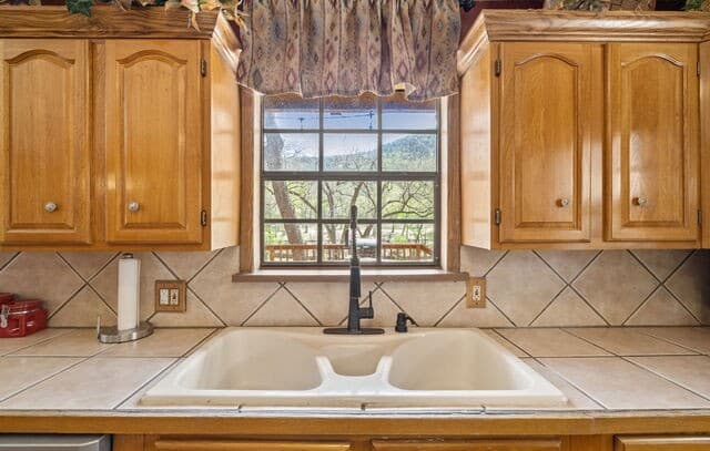 1806  Ponderosa Dr, New Braunfels, TX 78132 — photo 24