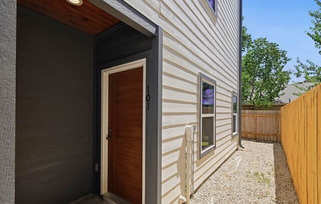 124  Kearney Unit 101