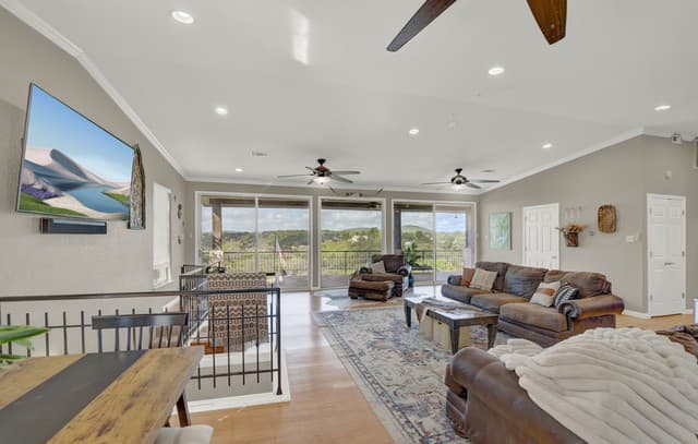 518  Park, Bandera, TX 78003 — photo 13