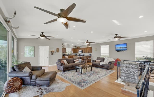 518  Park, Bandera, TX 78003 — photo 15