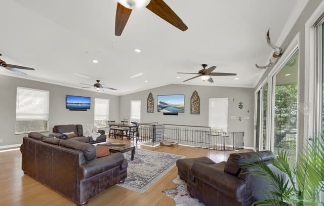 518  Park, Bandera, TX 78003 — photo 16