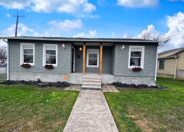 302 W Mariposa