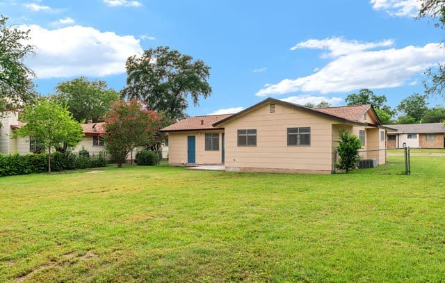 212  Avenue F, Converse, TX 78109 — photo 14