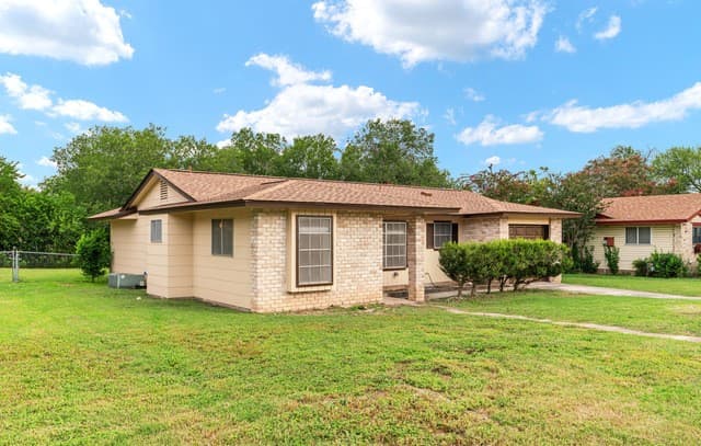 212  Avenue F, Converse, TX 78109 — photo 3