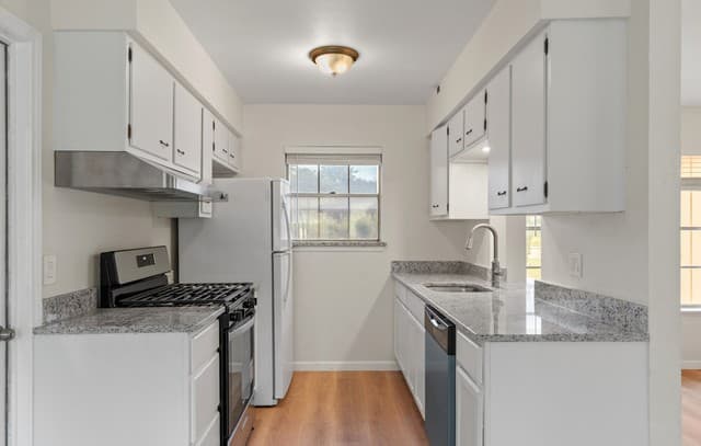 212  Avenue F, Converse, TX 78109 — photo 4