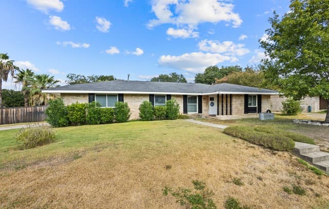 4203  Smoke Rdg, San Antonio, TX 78217 — photo 2
