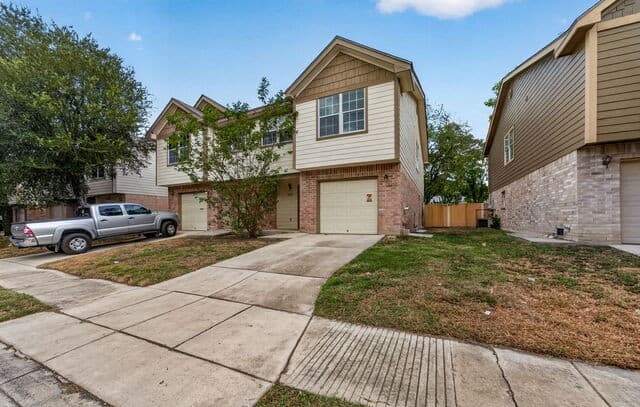 13614  Woodstone Way