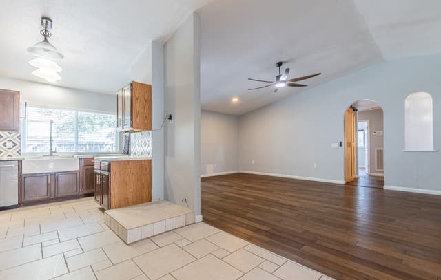 5815  Lost Crk, San Antonio, TX 78247 — photo 12