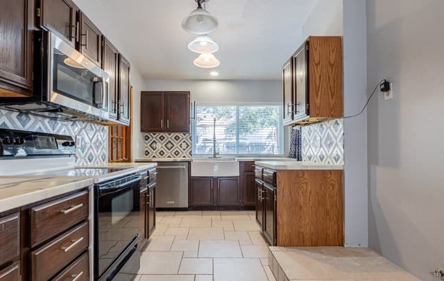5815  Lost Crk, San Antonio, TX 78247 — photo 14