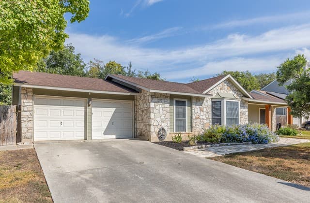 5815  Lost Crk, San Antonio, TX 78247 — photo 3