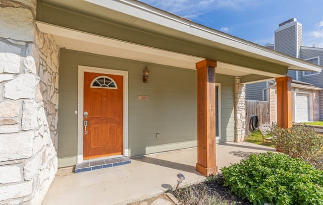 5815  Lost Crk, San Antonio, TX 78247 — photo 5