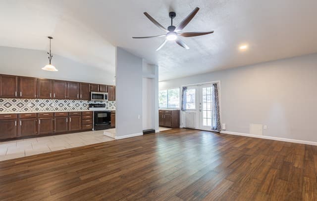 5815  Lost Crk, San Antonio, TX 78247 — photo 9