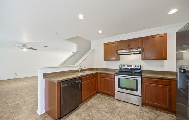 10615  Bearwolf Bay, San Antonio, TX 78245 — photo 15