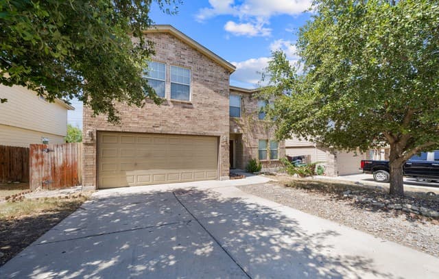 10615  Bearwolf Bay, San Antonio, TX 78245 — photo 4
