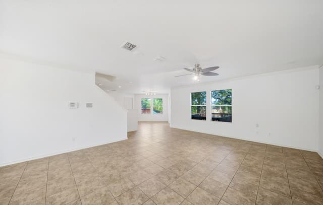 10615  Bearwolf Bay, San Antonio, TX 78245 — photo 9