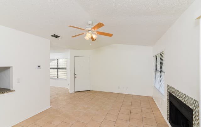 9419  Valley Rock, San Antonio, TX 78250 — photo 4