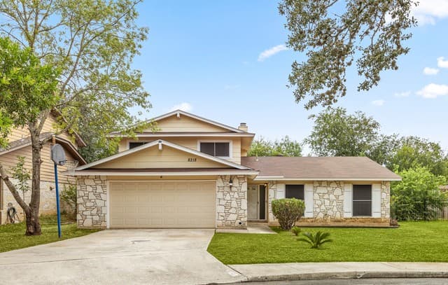 8218 Dawnwood Dr