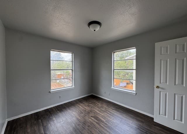 9013  Garnett Ave, San Antonio, TX 78221 — photo 7