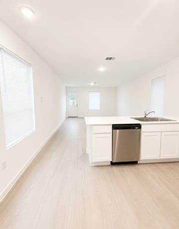 6430  Dali Bnd, San Antonio, TX 78263 — photo 6