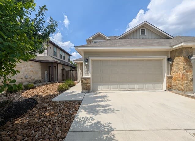 727  Gristmill Dr, New Braunfels, TX 78130 — photo 2