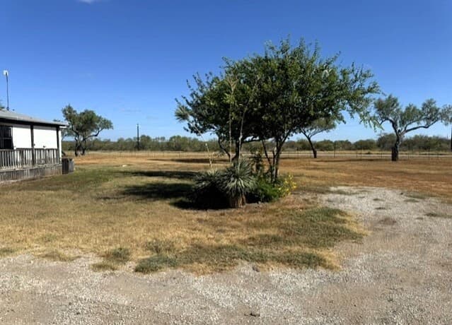 160  County Road 733, Moore, TX 78057 — photo 12