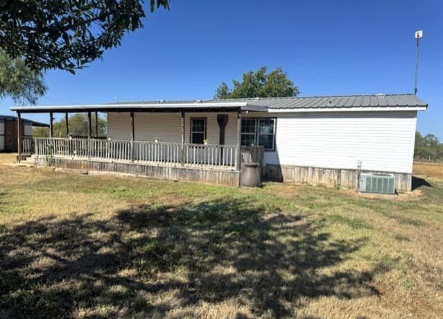 160  County Road 733, Moore, TX 78057 — photo 2
