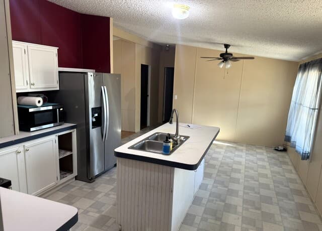 160  County Road 733, Moore, TX 78057 — photo 4