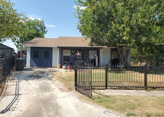 8803 Mingo St.