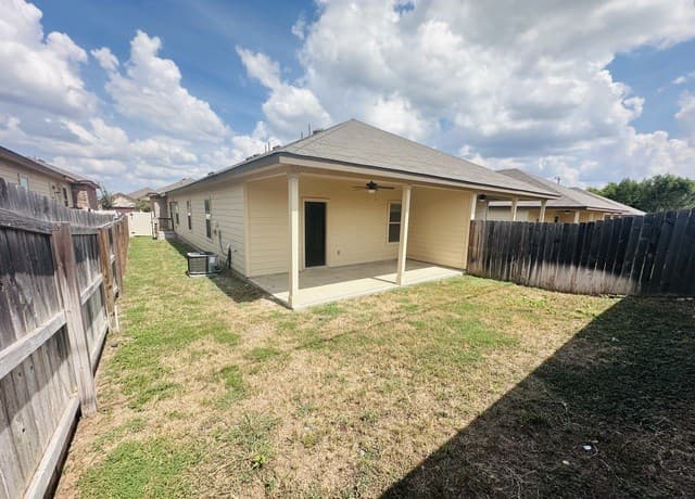 9224  Canyon Bnd Unit 2, Converse, TX 78109 — photo 17